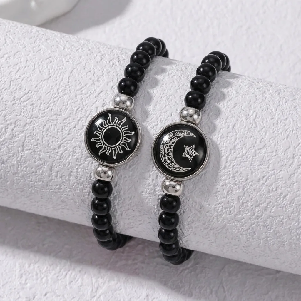 Klassische leuchtende Sonne-Mond-Paar-Armbänder für Frauen, handgefertigte schwarze Perlen, passende Armbänder, Charm-Freundschaftsschmuck, Geschenke – Detail 5