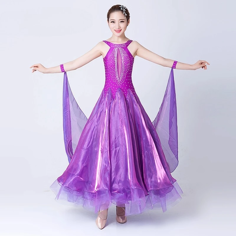 カスタマイズされたモダンダンスパフォーマンスドレス国家標準ソーシャルオーバーサイズスカートノースリーブダイヤモンドスタッズ付き