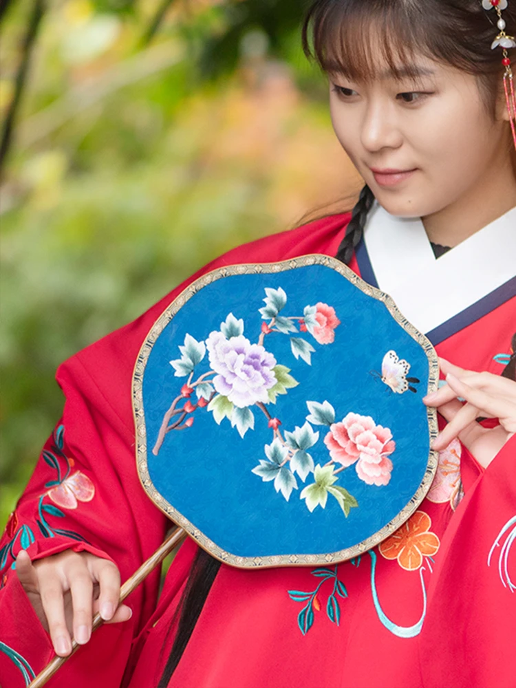

Retro Embroidered Golden Bamboo Fan Handmade Double-Sided Floral Stitching Hanfu Women's Accessories Group Fan Style