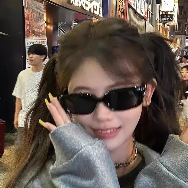 1pc Jennie 2026 New Arrival Fashionable Retro Square Frame Sunglasses Women UV400 Anti-UV Elegant Vintage Sun Glasses Summer