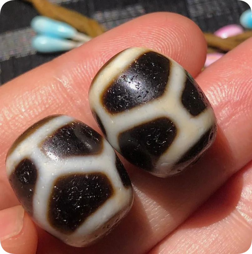 pair of Magic Tibetan Old Agate longevity daluo Totem dZi Bead 15*20mmP30