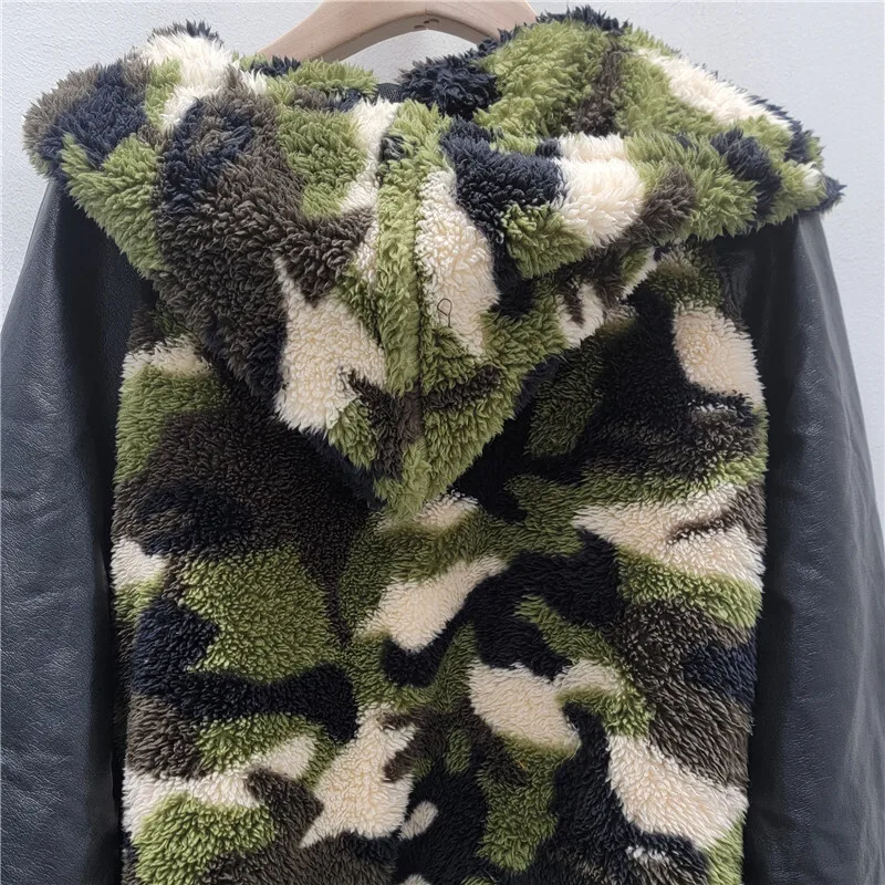 HKSH 2025 冬新作 レディース フード付き暖かいコート PUレザー パッチワーク 迷彩柄 プラッシュ ジップポケット ストリートウェア Y2K ジャケット HK14912