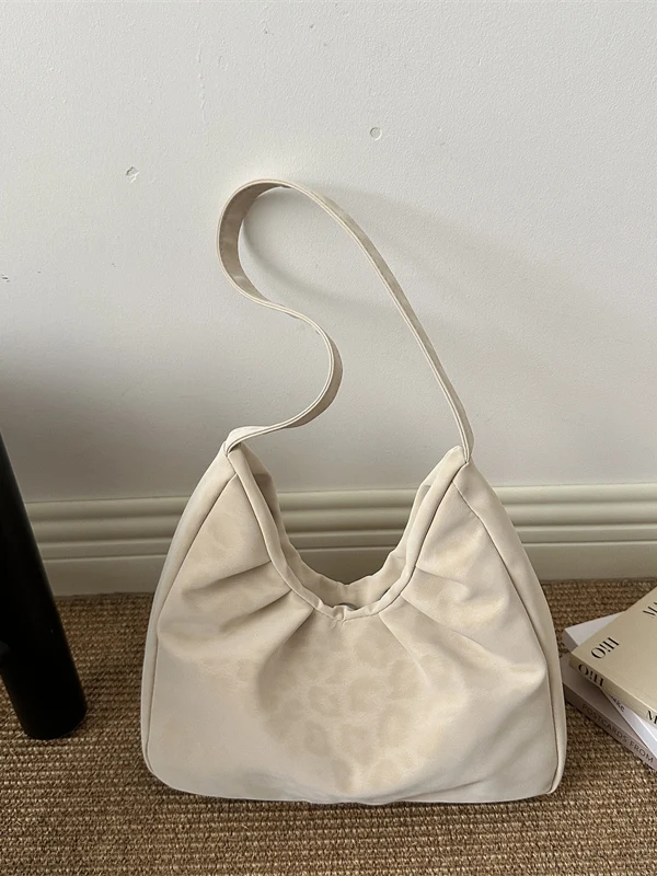 2026 New Lazy Style Large Capacity Tote Bag Commuter Underarm Bag Class Large Bag Soft PU Leather Magnetic Buckle Closure
