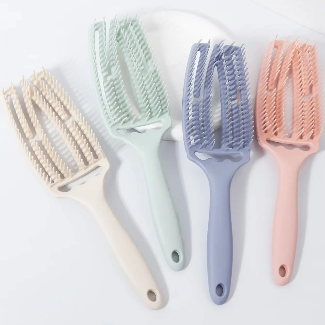 Professional Octopus Hollowed out Straight Hair Comb with Curved Design, Suitable for All Hair Types, Special for Real Hair Wigs