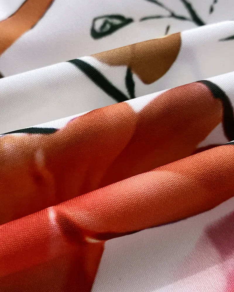 Abito a camicia con colletto rovesciato e stampa floreale da donna con pieghe pressate casual a maniche lunghe. Mini abito aderente con bottoni monopetto