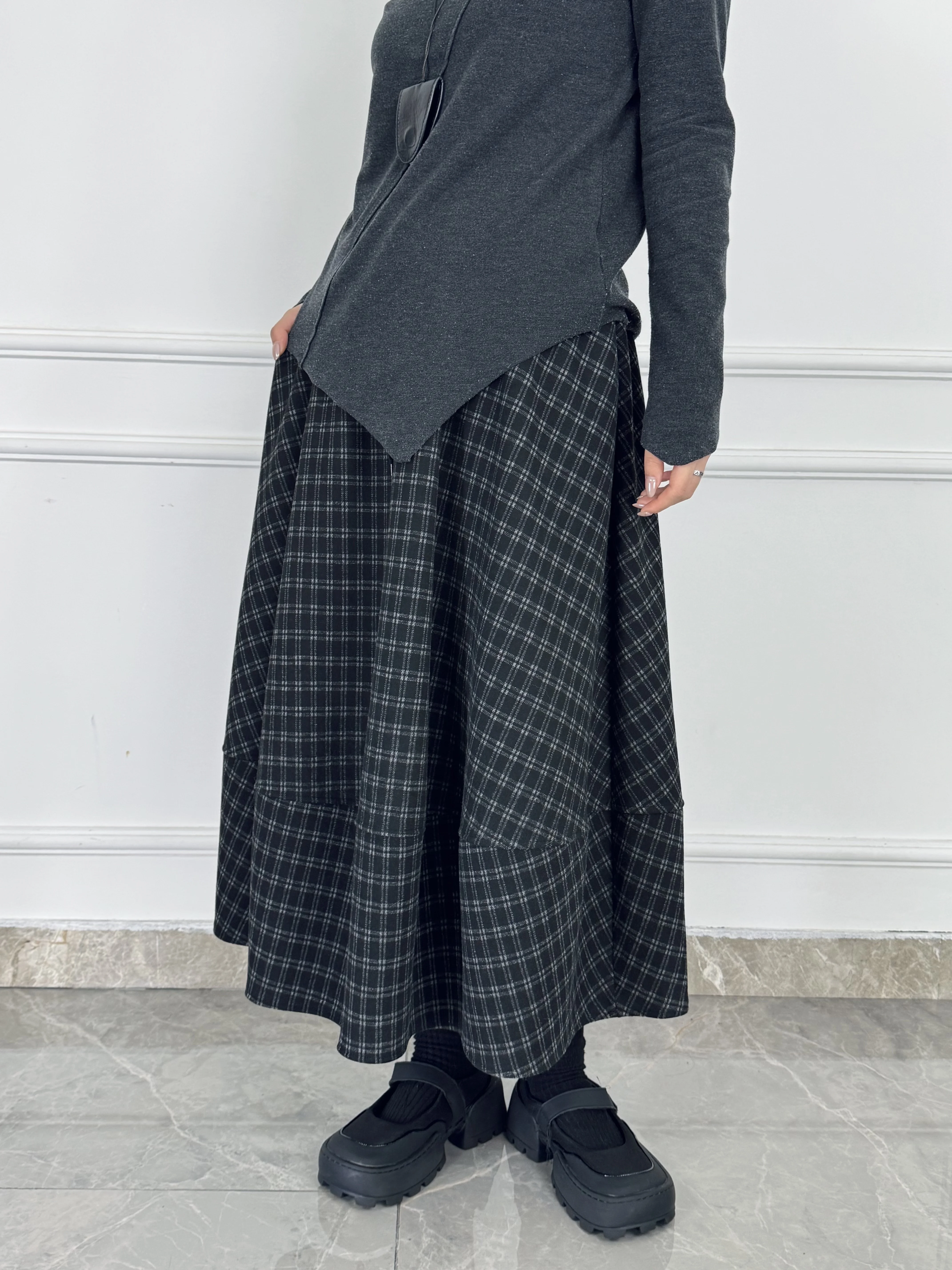 

Thickened Plaid High Waist Slimming Midi Skirt Women's Design Autumn Winter Half-length Puffy Skirt Commute Style Casual Wear