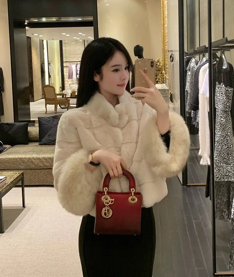 معاطف ديكور من الفرو الصناعي للسيدات مبطنة يدويًا زي الأم بساطتها جيوب متعددة طيات Inverno غير رسمية مبطنة من الجانب