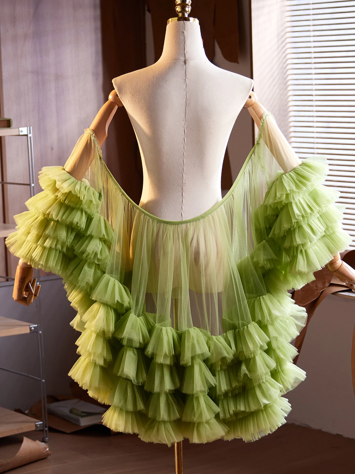 chale-en-maille-fait-main-pour-femme-accessoire-de-costume-pour-defile-de-mode-couleur-verte-elegant-leger-printemps-ete