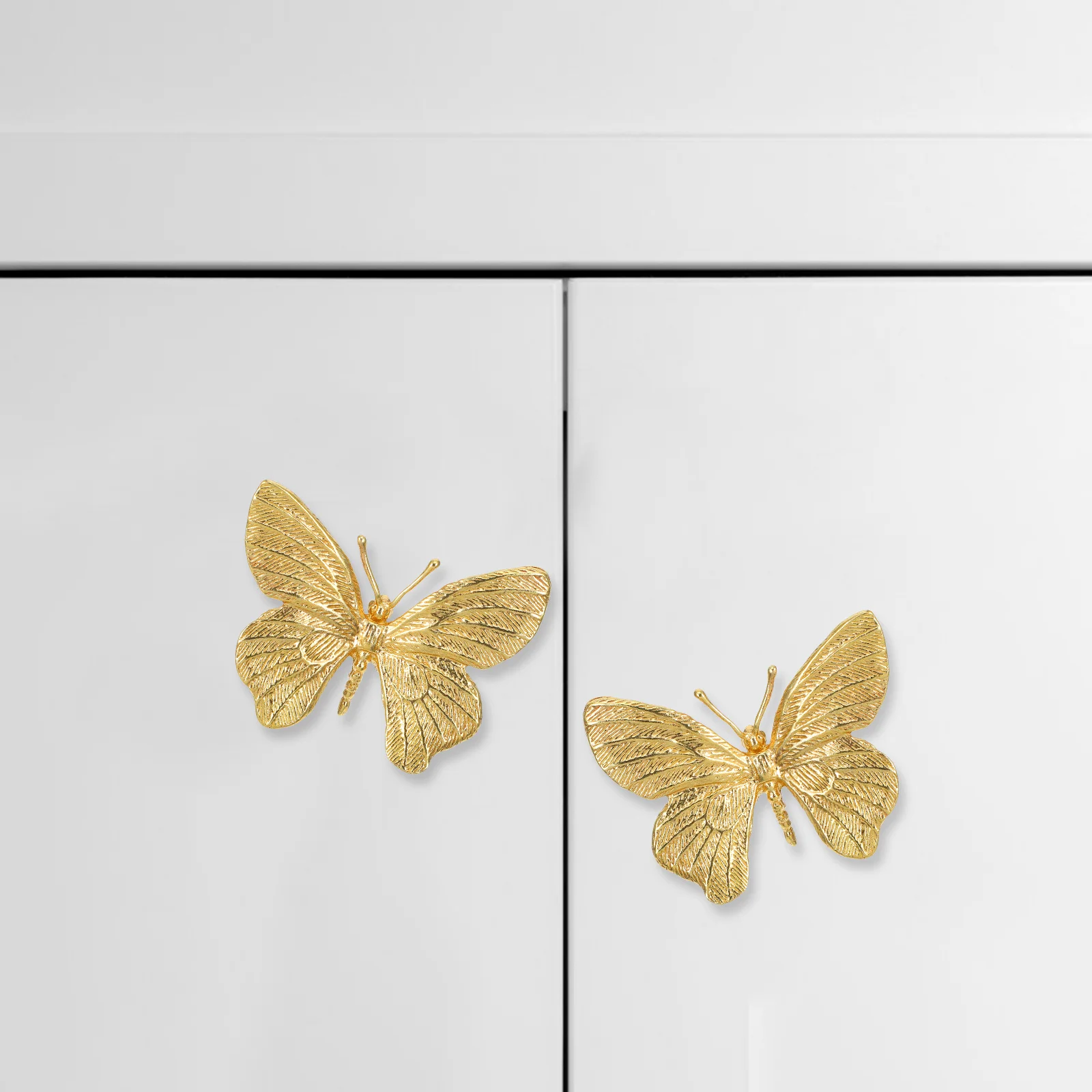 

Stylish Brass Cabinet Knobs with Butterfly Motif Decorative Drawer Handles for Kitchen Bathroom Wardrobe Furniture Upgrade