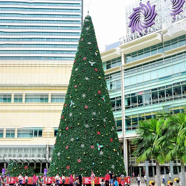 2023 hot sale mega pixel  outdoor lighted metal large big huge giant christmas trees