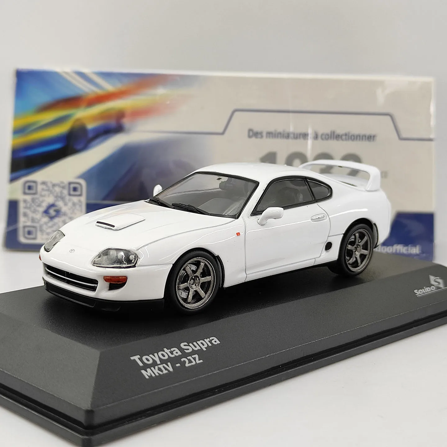 modele-de-voiture-en-alliage-blanc-toyota-supra-mkiv-a-l'echelle-1-43-de-la-marque-diecast-solido