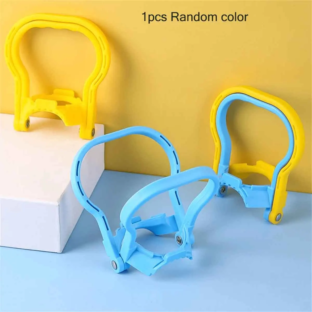 1 thick plastic bottle water handle dual-purpose bucket transport vehicle (random color)