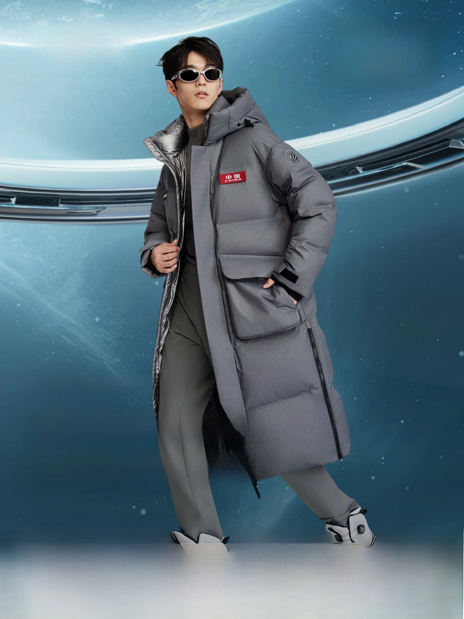 

Новая мужская пуховая куртка Bosideng: утепленная, удлиненная (ниже колена), технологичная, теплая, в городском повседневном стиле, с наполнителем из утиного пуха