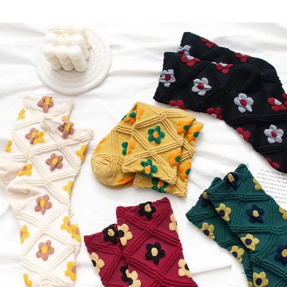 

5 пар модных милых женских хлопковых носков, дышащие носки средней длины с вышивкой, чулочно-носочные изделия с цветочным принтом для девочек, осенние носки с цветочным принтом для женщин