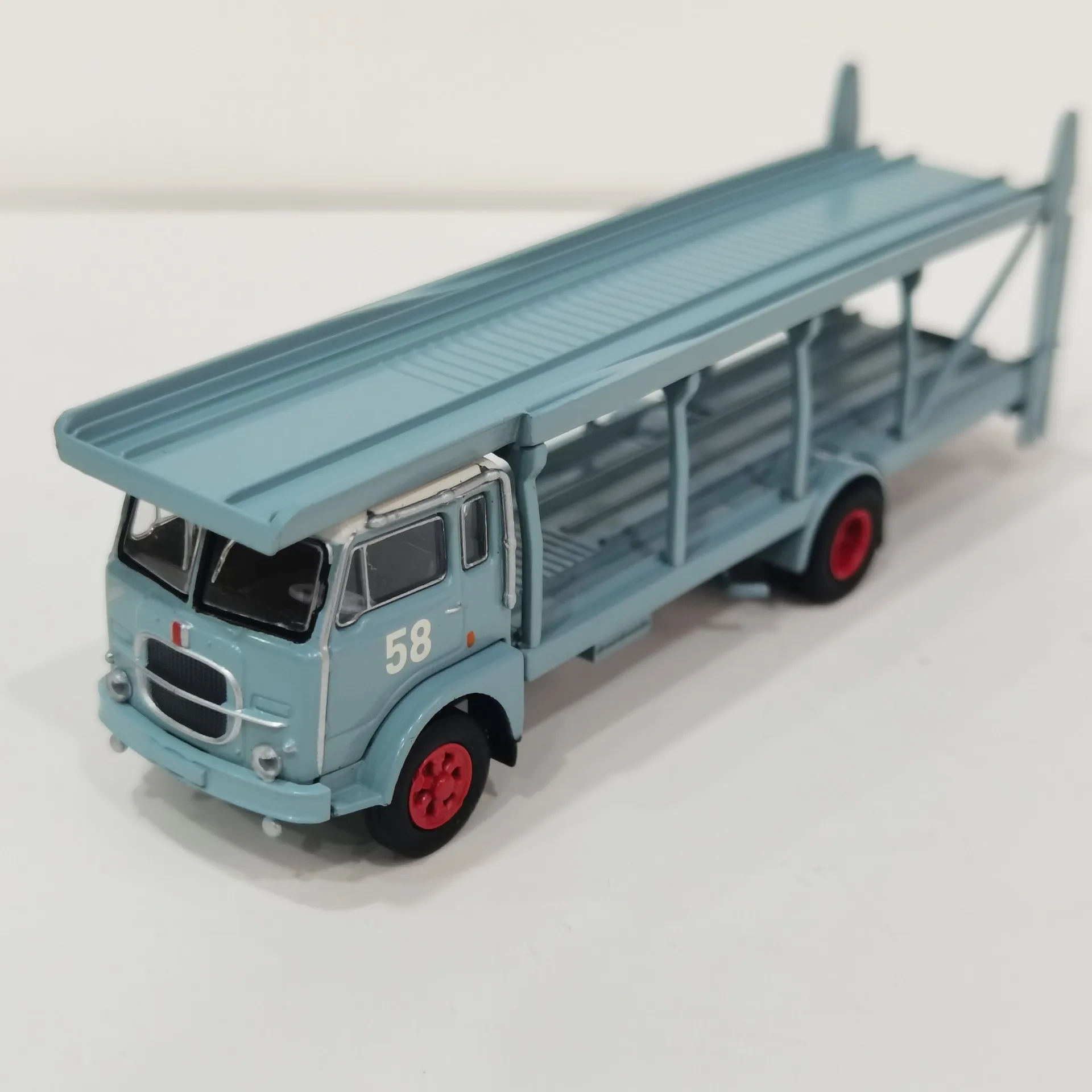 

Diecast BREKINA 1/87 Scale HO FIAT 640 SERIE Fiat Transport Car Plastic Material Car Model Collectible Toy Gift Souvenir Display