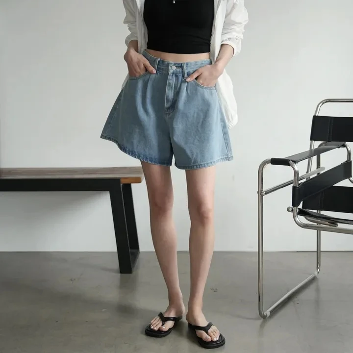 

High Waist Button Pure Color Denim Short Pants Fashionable Versatile Spring New Arrival Women's Casual Wide Leg Jeans Shorts