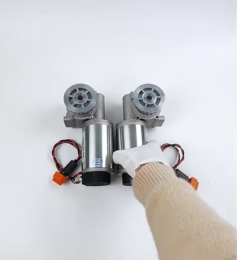 AT120 Elevator Door Motor Left Right for Otis FAA24350BL2L1 FAA24350BL2R1 Door Machine Made in China