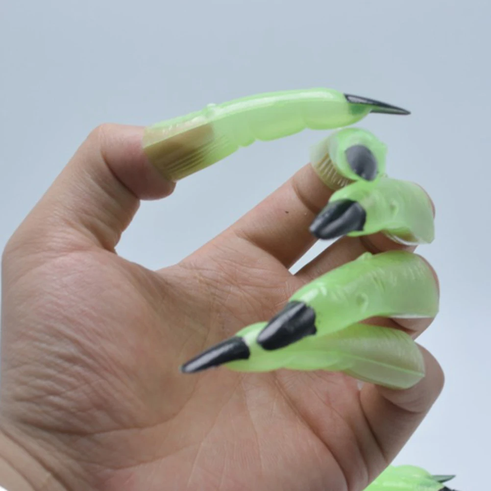 

20 Pcs Nail Luminous Set Fake Nails Witch Fingers Halloween Glow-in-the-dark Stickers