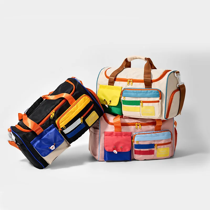 

Спортивная дорожная сумка с цветными блоками — большая вместимость, портативная рука и через плечо, отлично подходит для тренажерного зала, коротких поездок, бизнеса и хранения