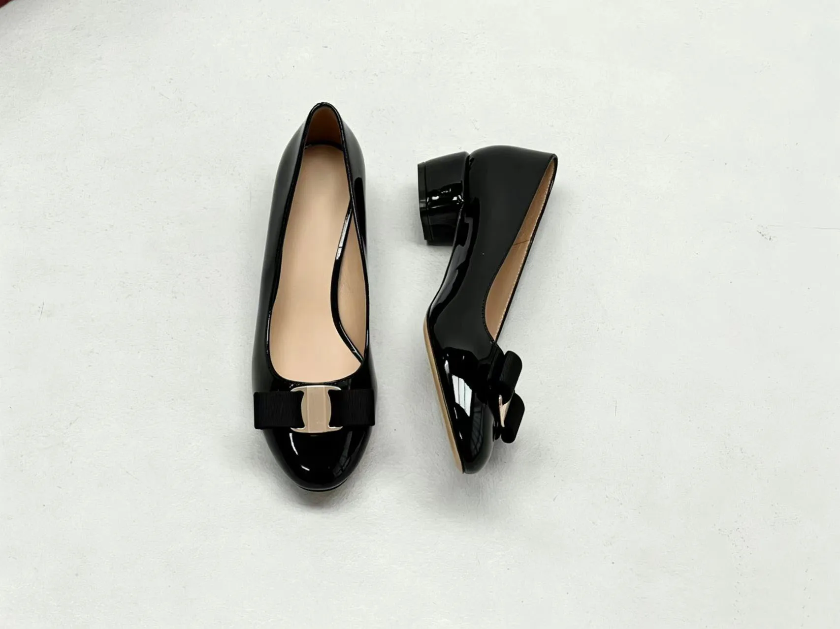 Picture 6: Women's Leather Pumps Bow