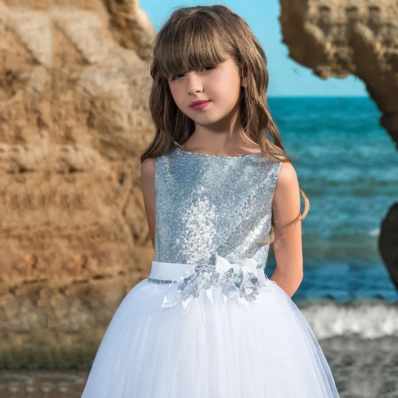 

Flower Girl Dresses Silver Sequin Top Puffy With Flower Belt Sleeveless For Wedding Birthday Party Banquet Princess Gowns