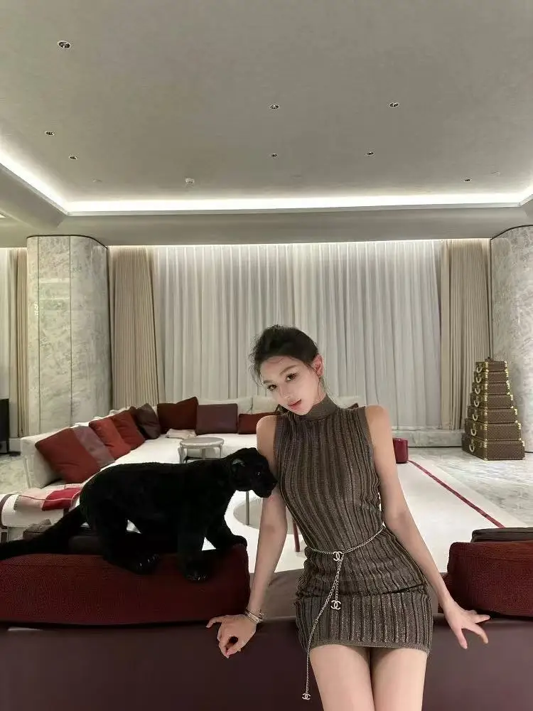 แขนกุด Slim ฤดูร้อนชุดใหม่ผู้หญิง Bodycon ถักชุดสั้น N711