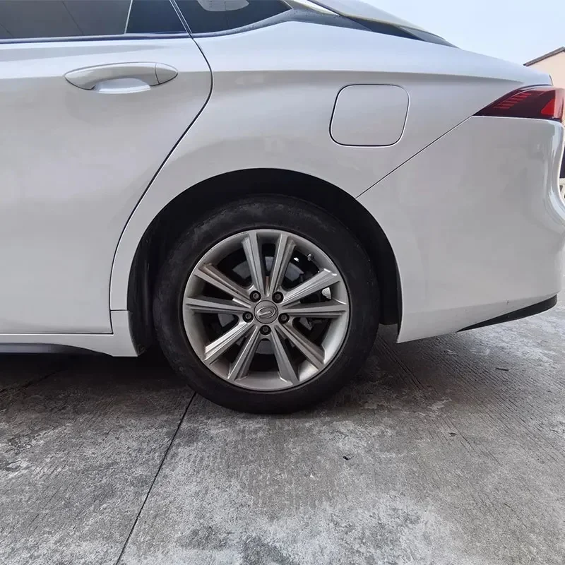 High Power 4-Door 5-Full EV Sedan Car Left Steering 4-Wheel Drive New Energy Vehicle Made in China