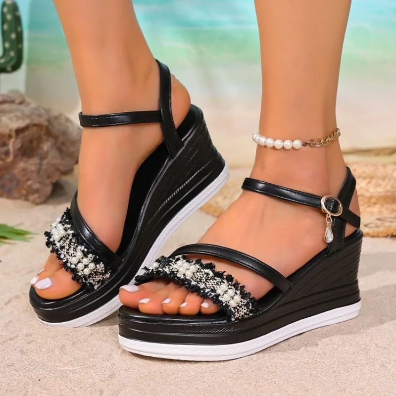 

Женские сандалии больших размеров (35-42) на платформе с открытым носком, с ремешком на пряжке, черно-белые, нескользящие, летние, модные