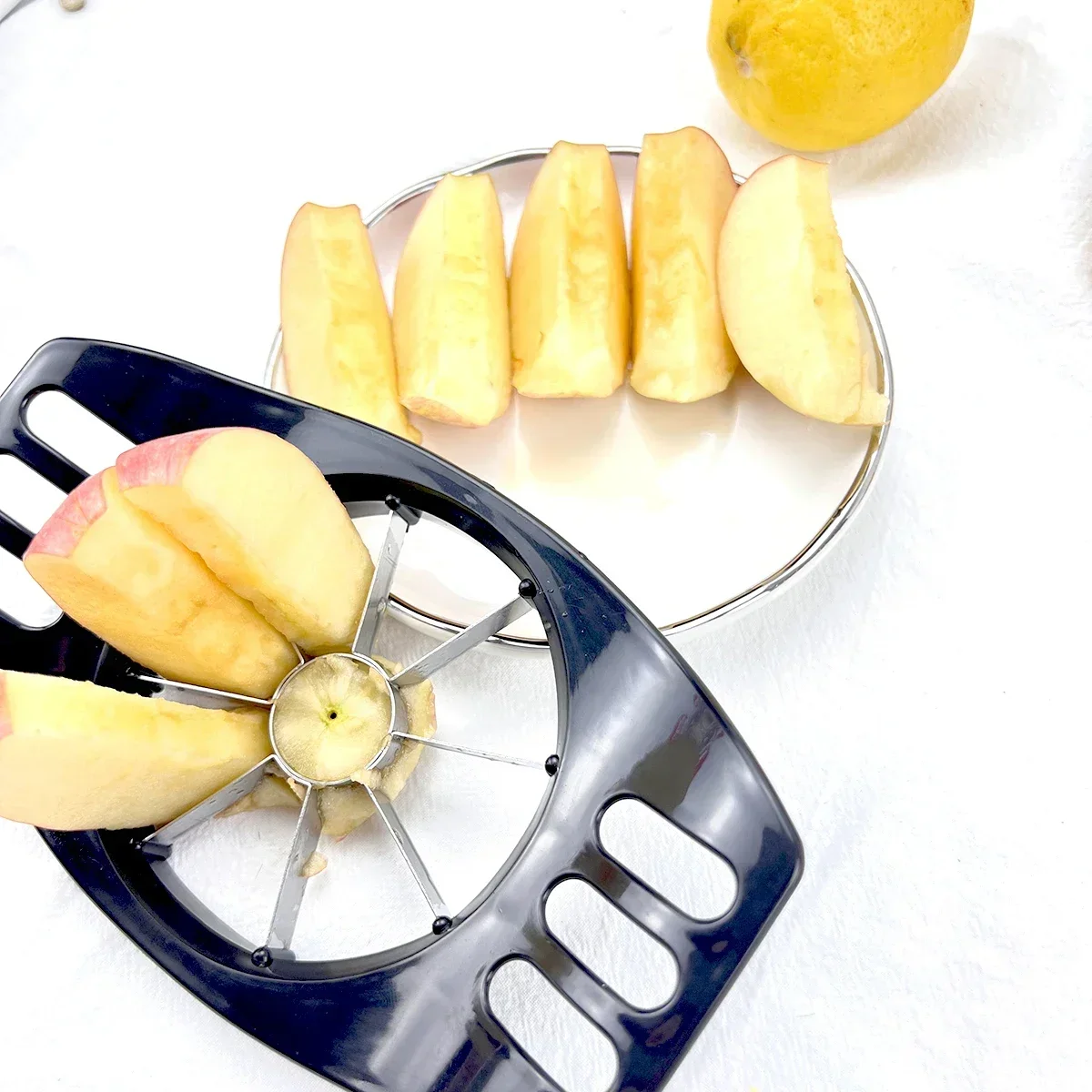 Stainless Steel for Apple-Cutter Slice Apples in Seconds with this 1pc Stainless Steel for Apple-Cutter