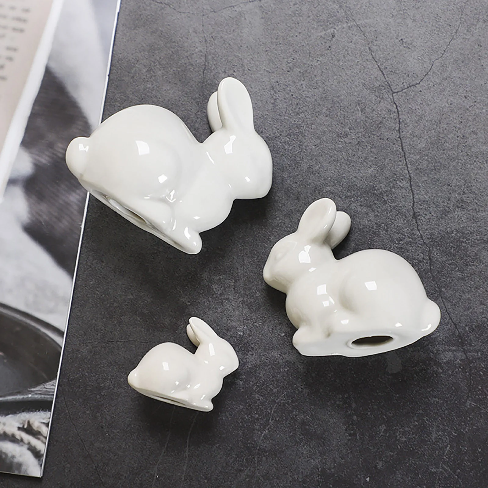 White Ceramic Bunnies Home Tabletop Bookshelf Easter Decorations Bunny Microlandscape Ornament For Garden Backyard Decor Crafts