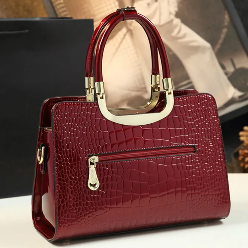 2024 bolsos de noche de cuero brillante de diseñador de lujo para mujer, bolso de hombro tipo bandolera informal para mujer, bolsos con pajarita de diamantes a la moda