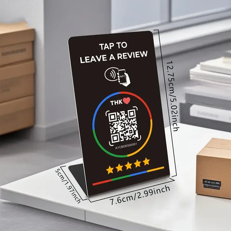 NFC215 Programmierbarer QR-Code für Google Review Card NFC-Stationstisch 13,56 MHz kann unabhängig eingestellt werden, um die stehende Verbindungskarte zu verbinden