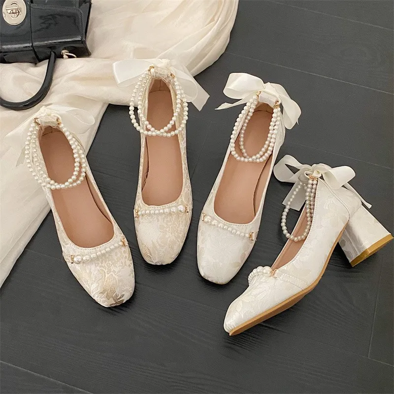 Floral Shoes Women Pumps Pearls 2024 Spring Autumn All-match Casual Chinese Style New One Word Buckle Chain String Bead Elegant