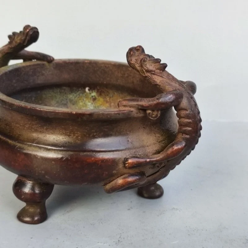 - Pixiu double-ear , vintage home decoration craft, three-legged incense burner