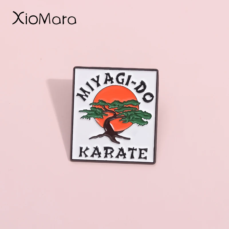Cartoon Anime Enamel Pins Custom Comic Characters Brooches Lapel Badges Jewelry Gift For Kids Friends