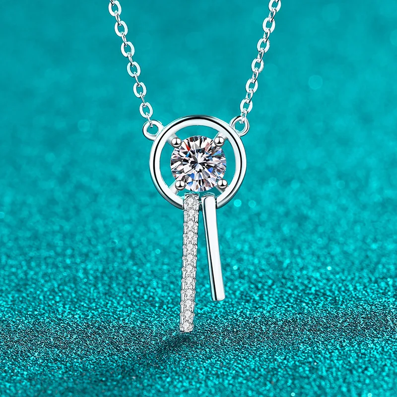 Elegant PT950 Platinum 1-carat Moissanite Necklace, Straight Tassel Diamond-studded Pendant Personality Collarbone Chain