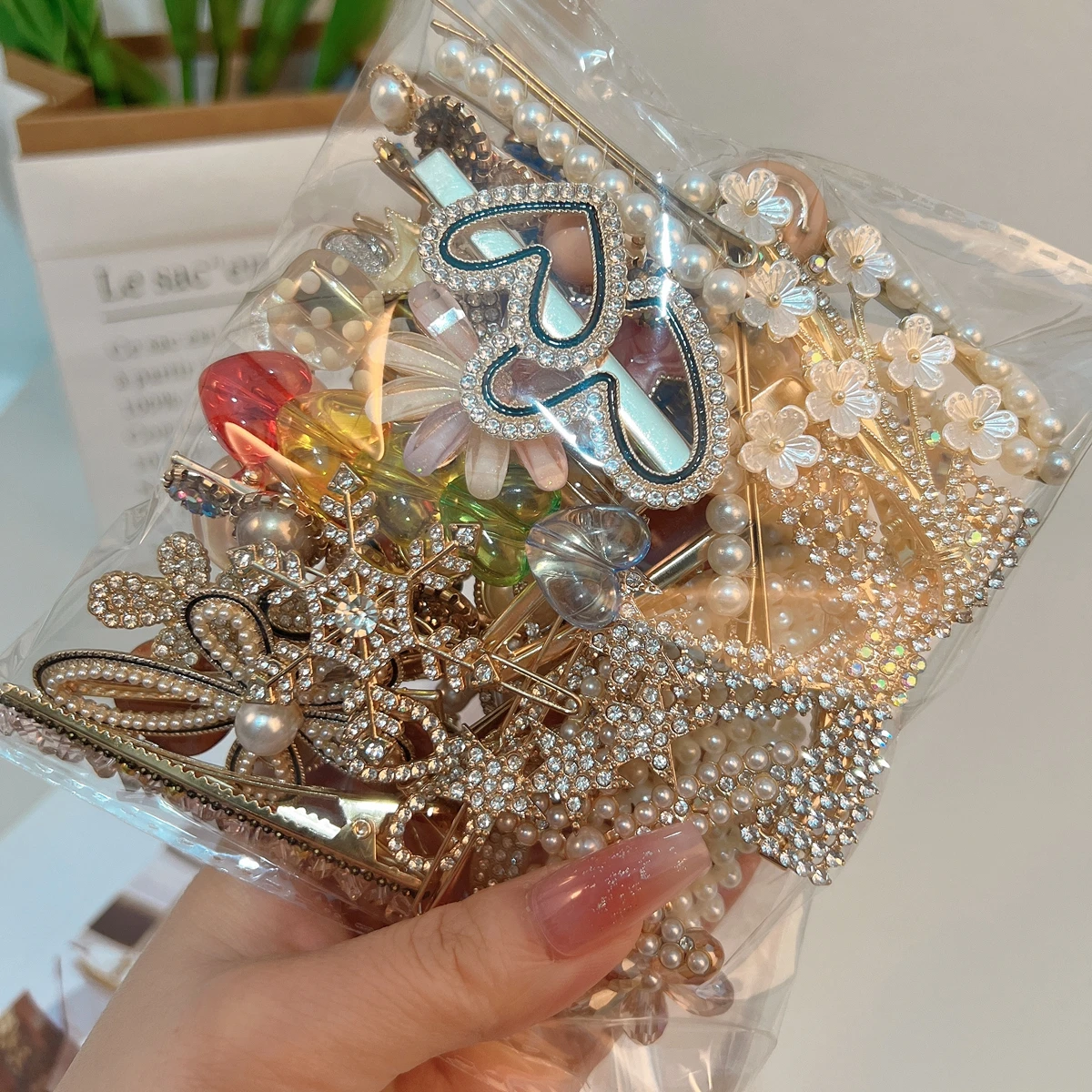 12-50pcs pieces of stylish and elegant pearl bow hair clips 