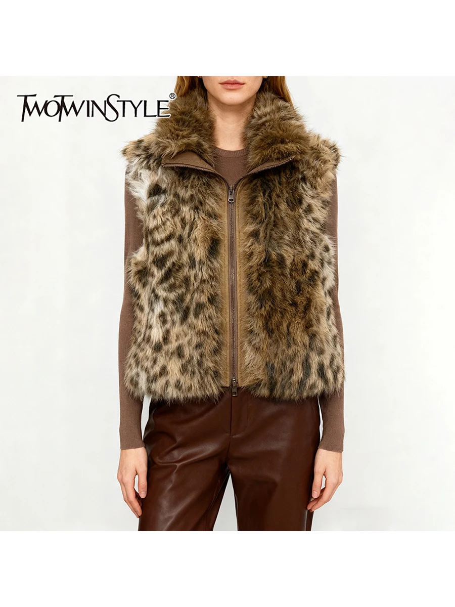 

TWOTWINSTYLE Fashion Leopard Spliced Zipper Vintage Vests for Women Lapel Sleeveless Patchwork Fur Reversible Vest Female Autumn