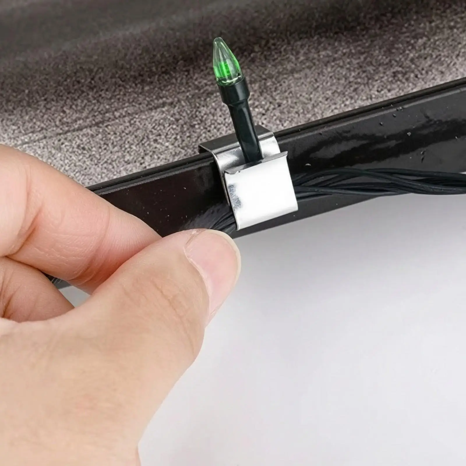 Outdoor Christmas Light Clip Metal Spring Clip for Gutter Edge Wire Holder for Holiday Roof Light Setup