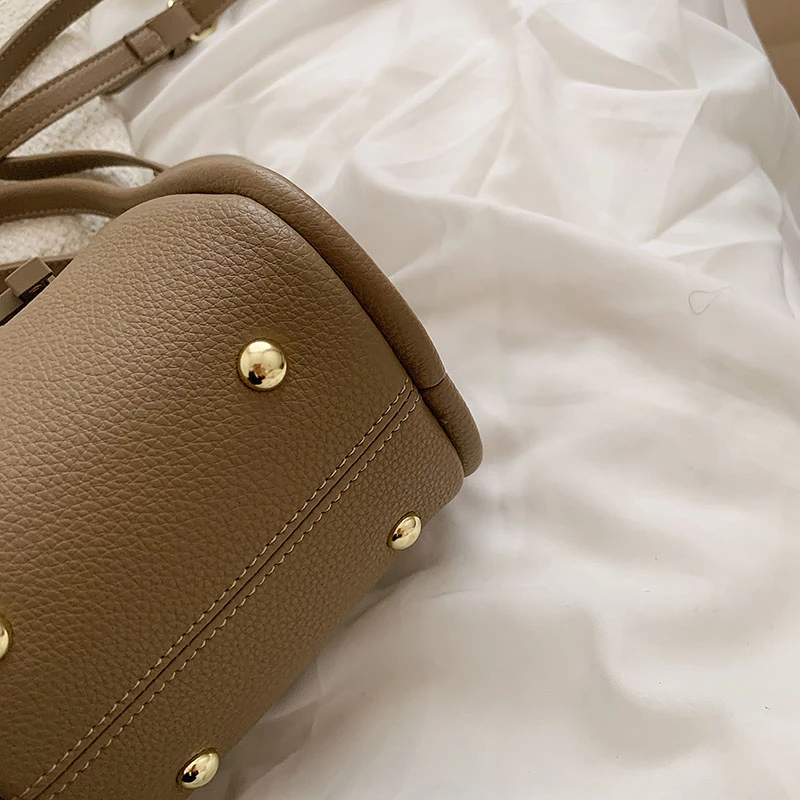 인기 있는 여성용 메신저 백, 정품 가죽 토트 옵션, 유명 디자이너의 클래식 우아한 핸드백