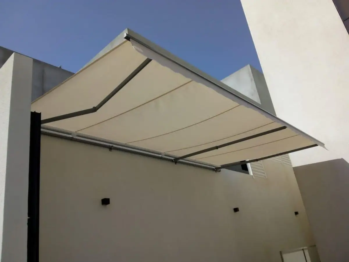 

Outdoor with LED Lighted Manual Canopy Windproof Rainproof Extendable Awning Suitable for Home Use Saves Space Sunshade
