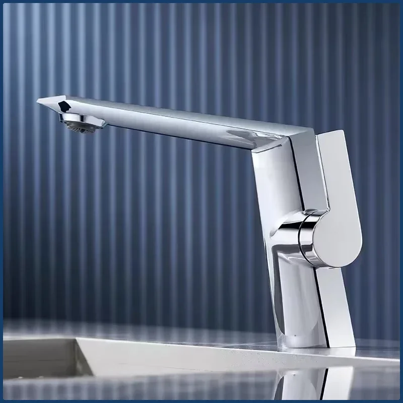 

Single Holder Single Hole Zinc Alloy Basin Faucet for Bathroom Luxury Washbasin Tap Hot Cold Sink Faucet With Hose