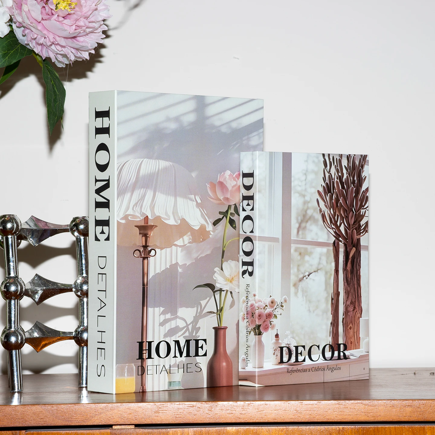 2Pcs Openable Fashion Fake Books Living Room Decoration Designer Books Coffee Table Ornaments Club Hotel Room Villa Prop Books