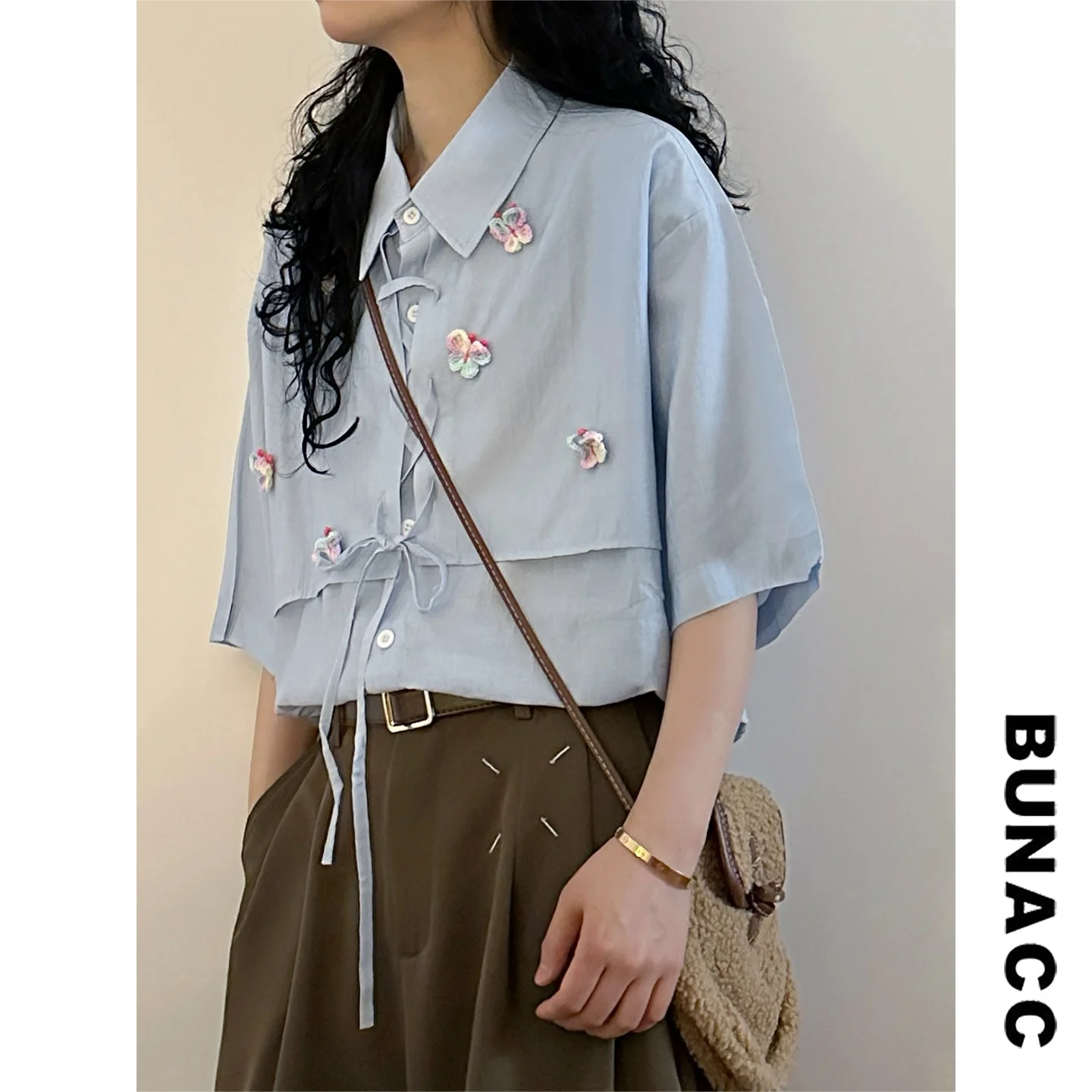 

Женская летняя свободная рубашка BUNACC2026 с коротким рукавом, вышивкой и поясом, в винтажном стиле