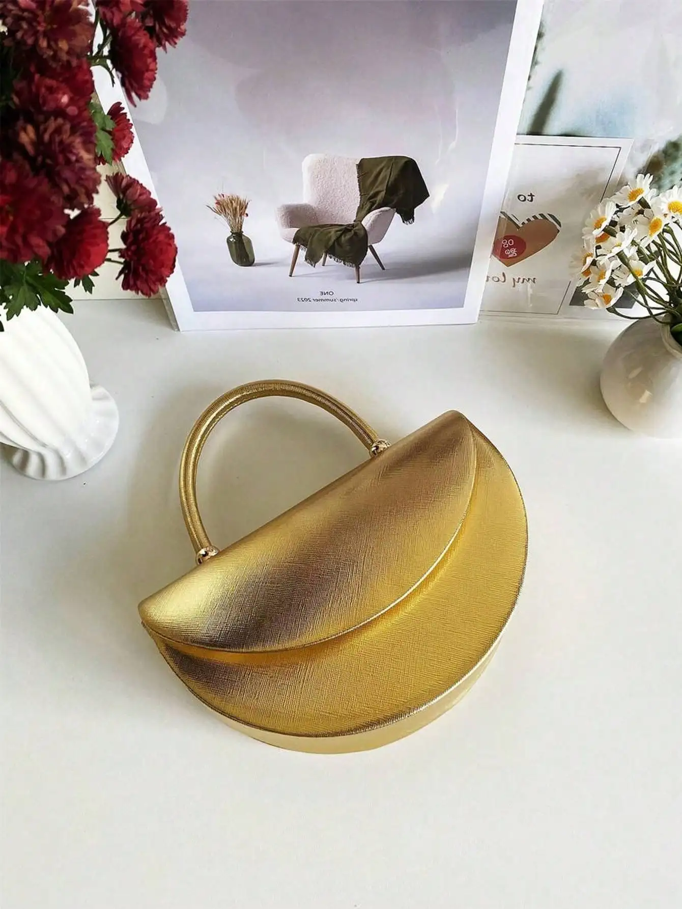 2024年新作 シンプルで上品なクラッチチェーンショルダーバッグ 軽い高級感 ガールフレンドへのギフト