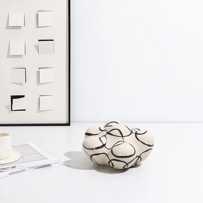Creative and simple modern fission glaze ceramic hand-painted cloud ornament model room living room, design sense decoration