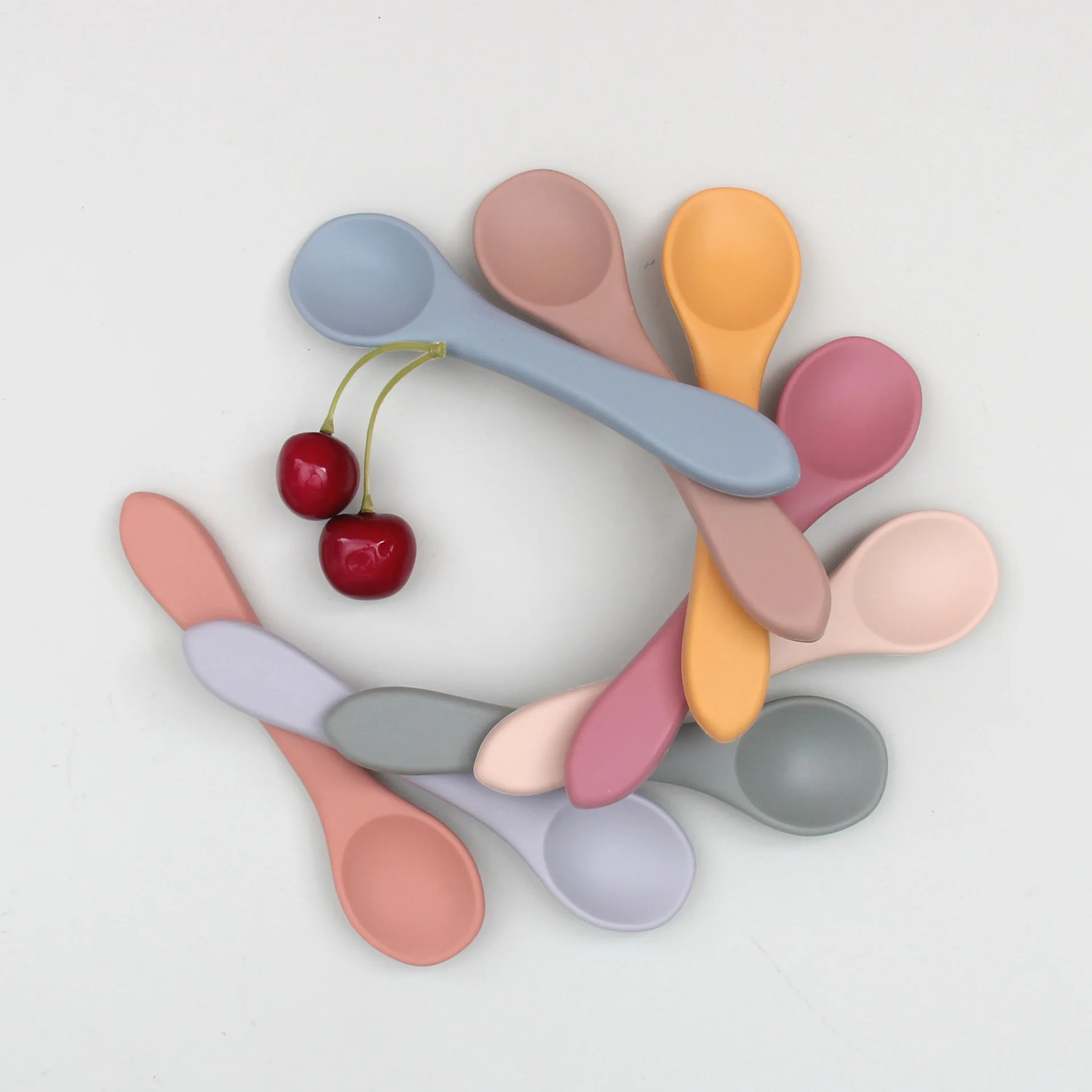 28Candy Color Baby Soft Silicone Spoon Safety Baby Learning Spoon Non-Slip Children Food Feeding Tool Easy To Rinse Tableware