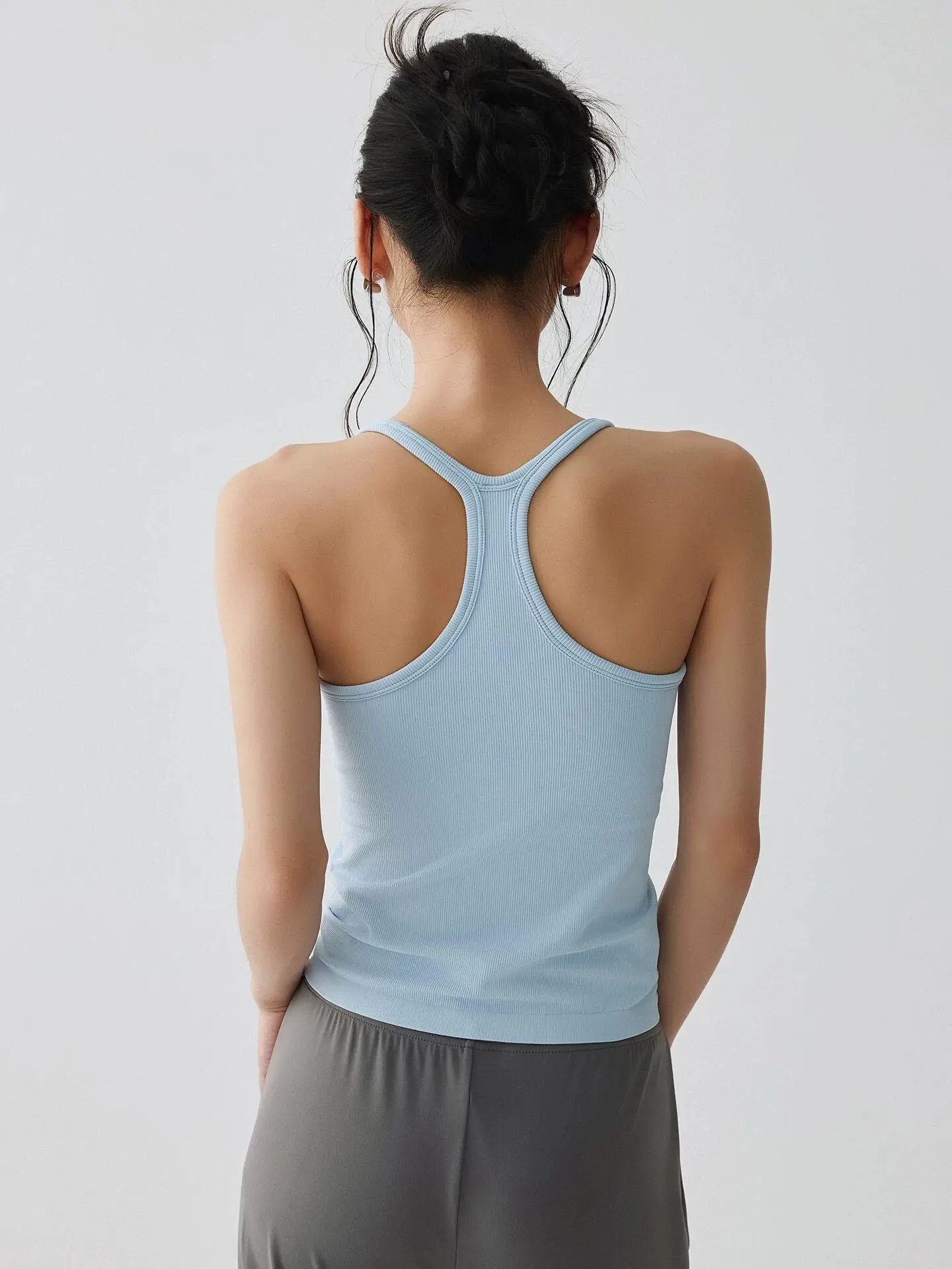 Nahtloser stoßfester Sport-BH für Frauen, mittelintensiver Push-up, Anti-Sagging-Lauftop, Fitness-Weste, Yoga-Shirts, All-in-One. – Detail 6