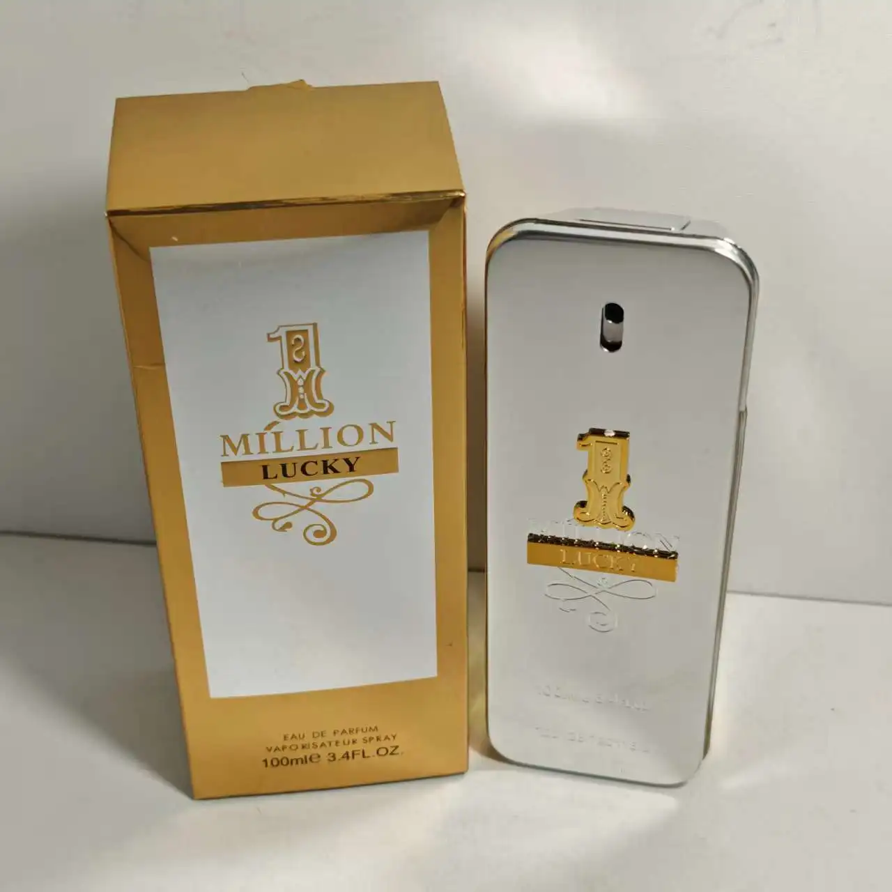 باكو رابان وان مليون لاكي للرجال بخاخ تواليت أو دو، 3.4 أونصة سائلة مثالية للهدايا #2