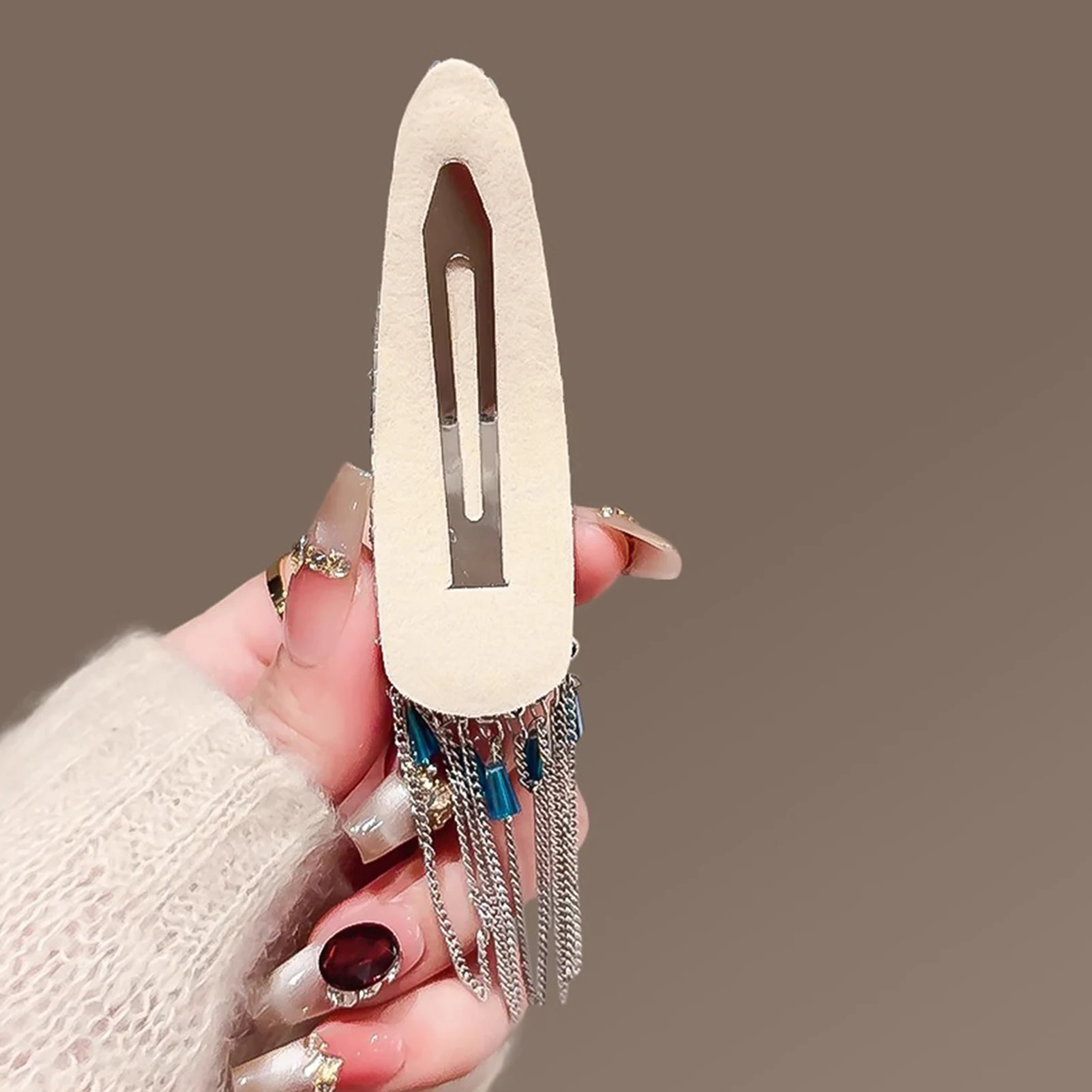 Pince à cheveux latérale à frange en cristal bleu, 1 pièce, Barrette à franges en perles élégantes avec pompon suspendu, accessoires pour cheveux Boho pour femmes et filles